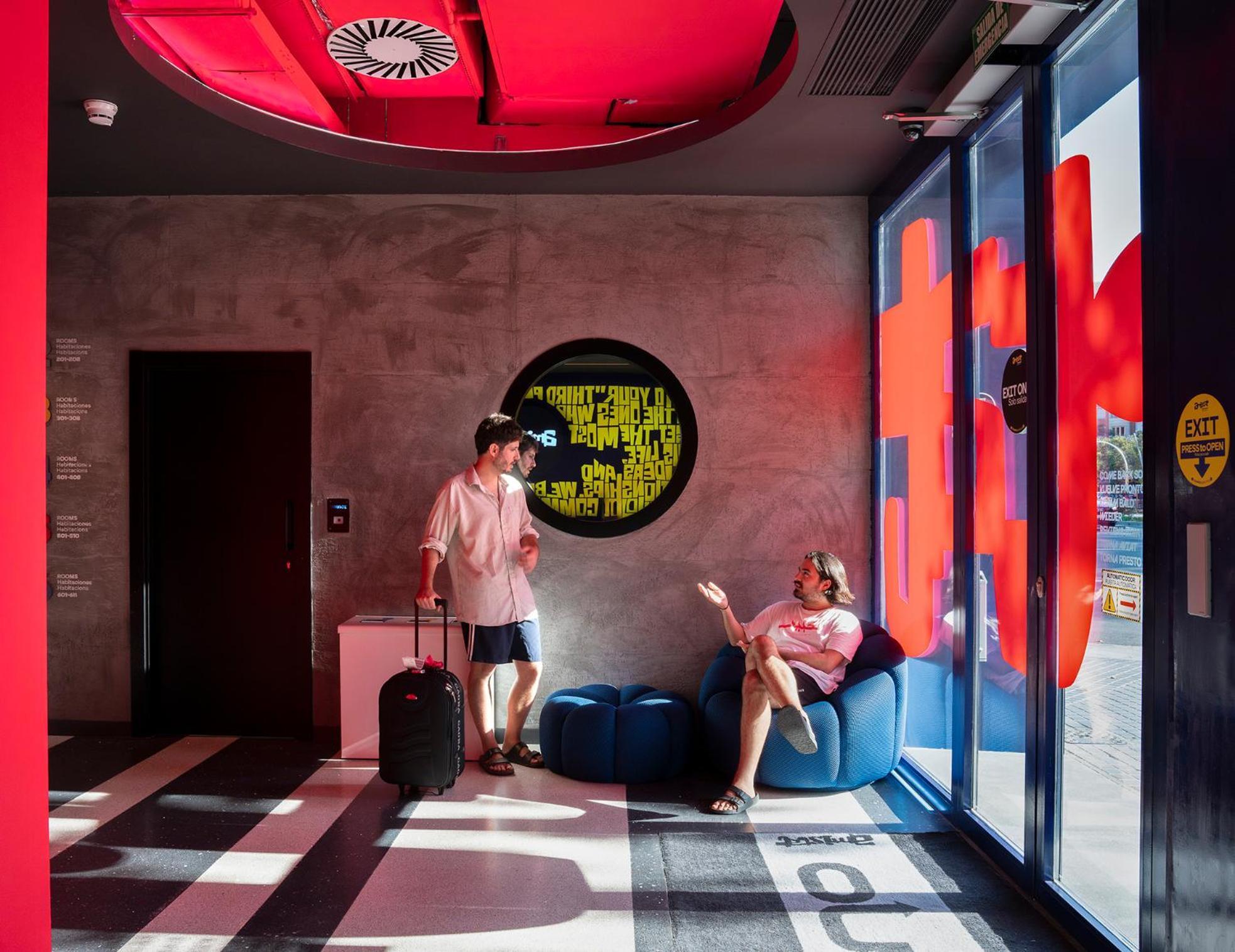 Amistat City Hostel Barcelona Buitenkant foto