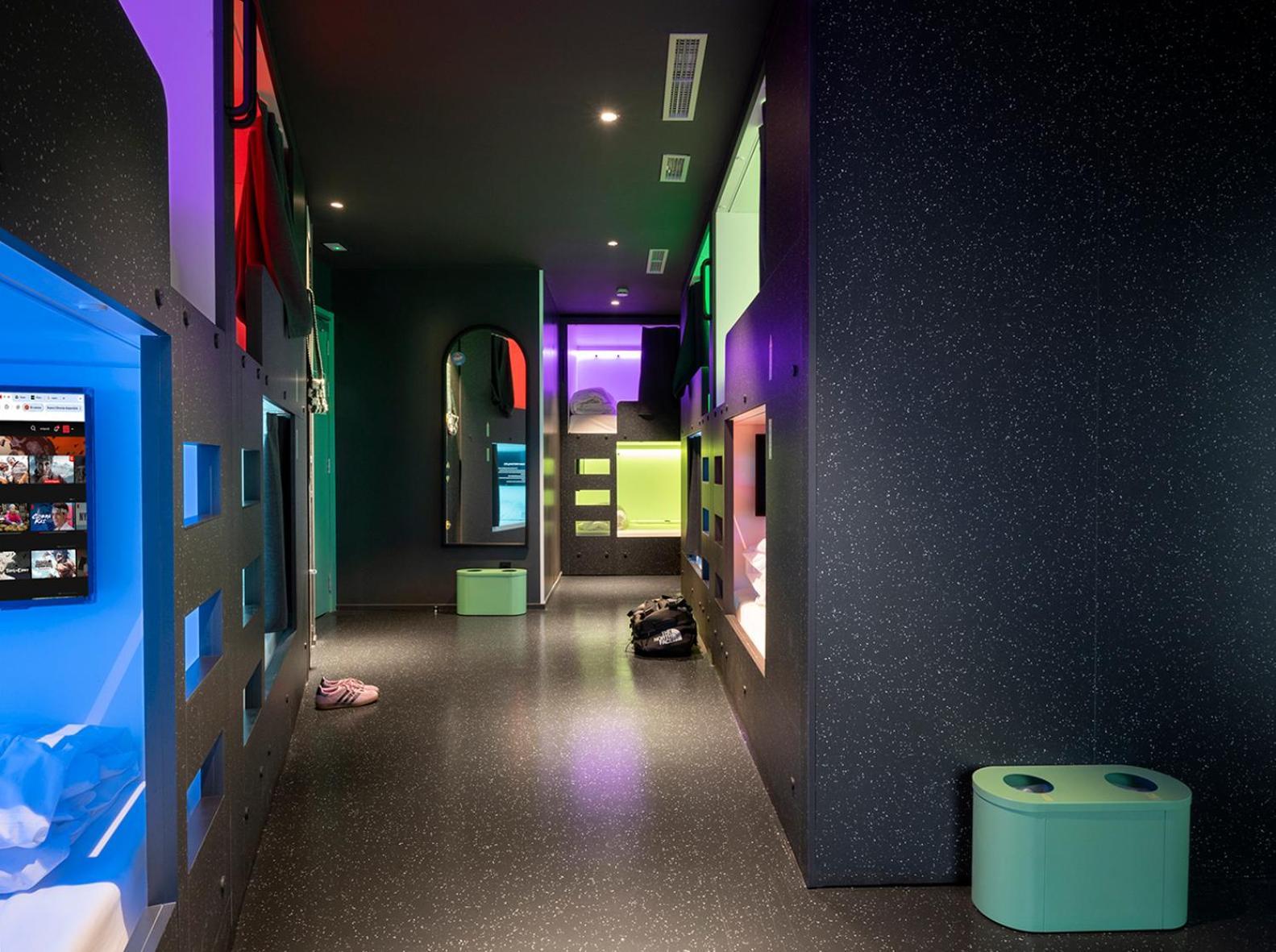 Amistat City Hostel Barcelona Buitenkant foto