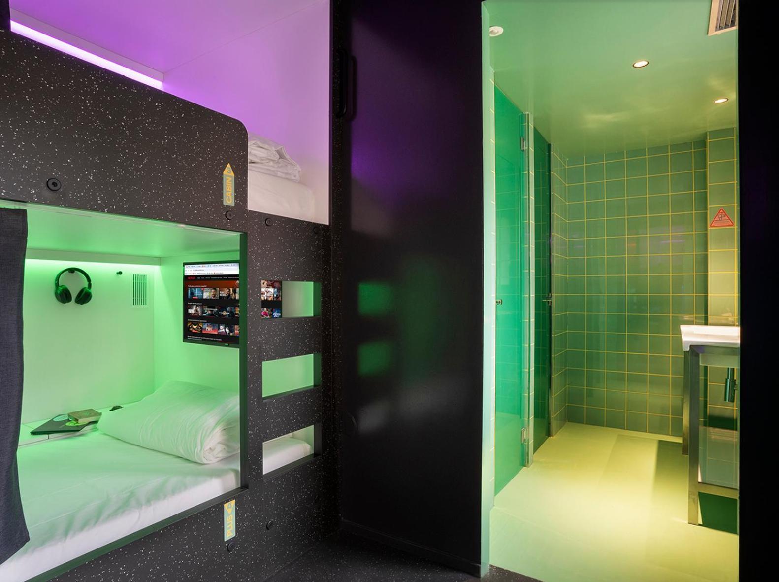 Amistat City Hostel Barcelona Buitenkant foto